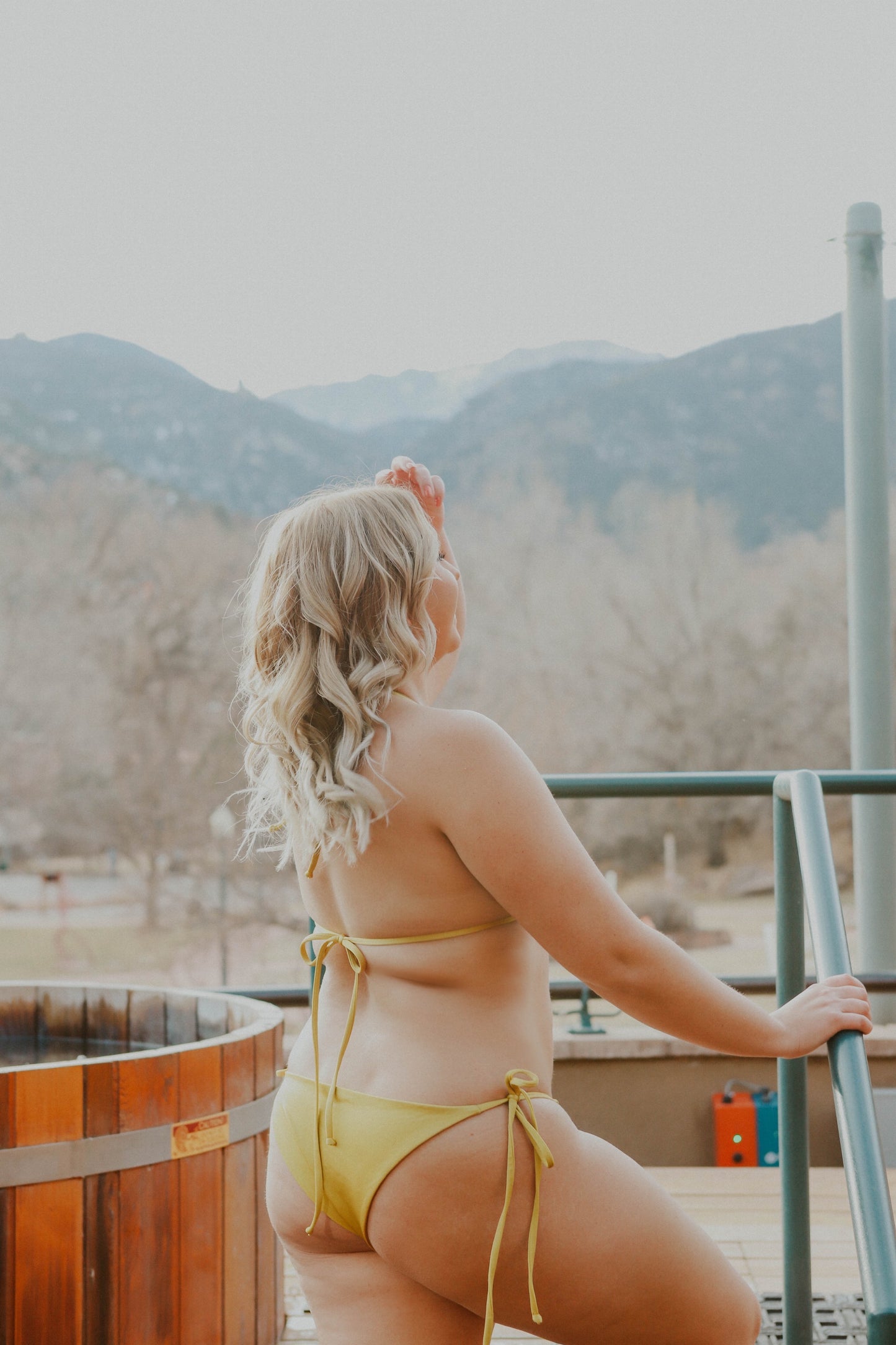 ALMOST FAMOUS CORAL BOTTOM